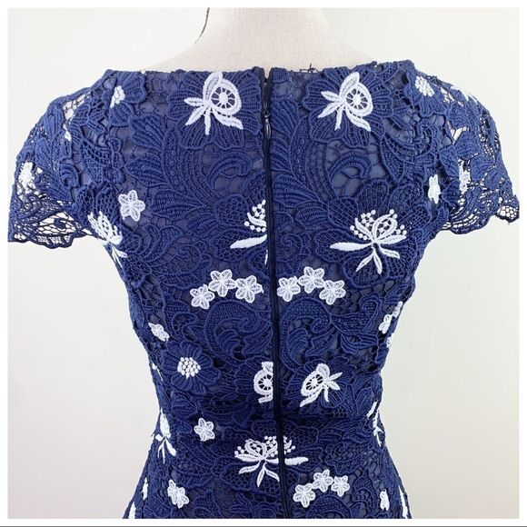 TALBOT RUNHOF Blue Lace Short Sleeved Cocktail Dress Sz 4‎ - Picture 6 of 16